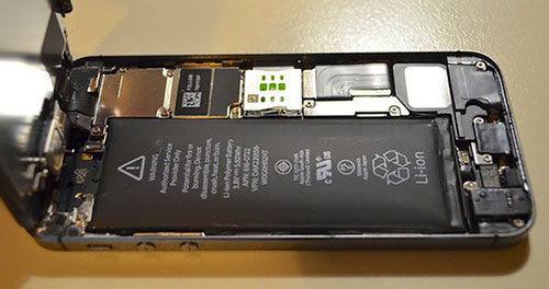 iPhone’s-battery-damaged